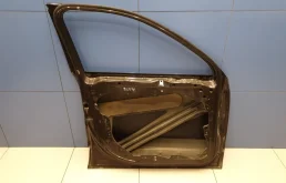 Дверь передняя левая для Volkswagen Touareg 2017 года на фотографиях