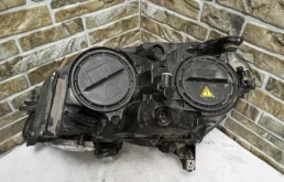 Фара правая для Mercedes-Benz GLK class 2008 года на фотографиях