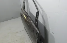 Дверь передняя правая для Opel Astra 2015 года на фотографиях