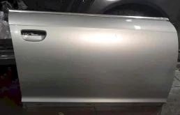 Дверь передняя правая для Audi A6 2005 года на фотографиях