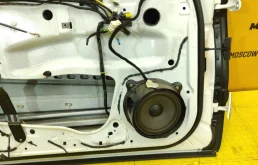 Дверь передняя левая для Mercedes-Benz S class 1999 года на фотографиях