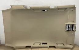 Обшивка крыши (потолок) для Volkswagen Touareg 2013 года на фотографиях