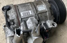 Компрессор кондиционера для Audi A4 2004 года на фотографиях