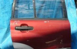 Дверь задняя правая для Suzuki Grand Vitara 2004 года на фотографиях