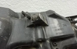 Фара ксенон левая для Nissan X-Trail 2017 года на фотографиях