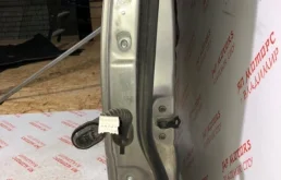 Дверь задняя правая для Nissan X-Trail 2006 года на фотографиях