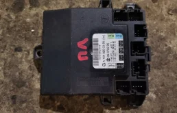 Блок управления дверью для Mercedes-Benz M class 2009 года на фотографиях