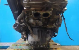 Двигатель без навесного для Subaru Legacy 1996 года на фотографиях