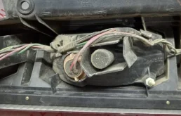 Фонарь внешний правый для Nissan X-Trail 2005 года на фотографиях