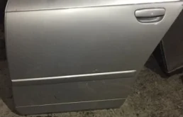 Дверь задняя левая для Audi A4 2007 года на фотографиях