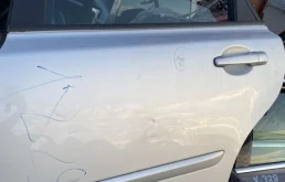 Дверь задняя левая для Volvo S40 2012 года на фотографиях