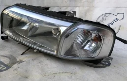 Фара левая для Volvo S80 2005 года на фотографиях