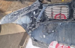 Бампер передний для Porsche Cayenne 2002 года на фотографиях