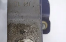 Петля капота левая для Hyundai Tucson 2020 года на фотографиях