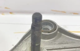 Трапеция стеклоочистителей для Mercedes-Benz S class 2015 года на фотографиях