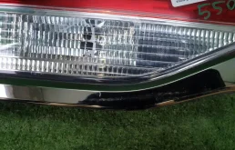 Фонарь внутренний левый для Toyota Land Cruiser 2021 года на фотографиях