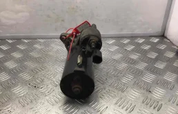 Стартер для Volkswagen Passat 2005 года на фотографиях