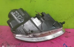 Фара левая для Volkswagen Jetta 2009 года на фотографиях