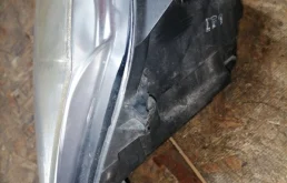 Фара правая для Volkswagen Polo 2007 года на фотографиях