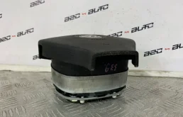 Подушка безопасности водителя для Volkswagen Passat 2008 года на фотографиях