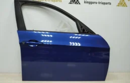 Дверь передняя правая для BMW 3er 2009 года на фотографиях