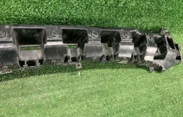 Усилитель переднего бампера для Kia Rio 2016 года на фотографиях