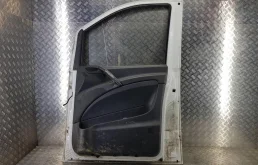Дверь передняя правая для Mercedes-Benz Vito 2010 года на фотографиях