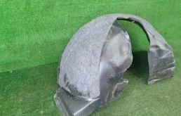 Подкрылок передний левый для Toyota RAV4 2013 года на фотографиях