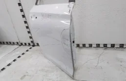 Накладка на дверь задняя правая для Hyundai Solaris 2018 года на фотографиях