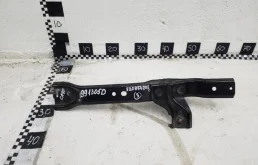 Кронштейн замка капота для Toyota RAV4 на фотографиях