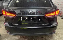 Фонарь внутренний правый для Lexus RX 2022 года на фотографиях