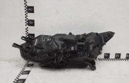 Фара ксенон левая для Nissan Qashqai 2020 года на фотографиях