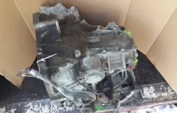 АКПП для Nissan X-Trail 2001 года на фотографиях