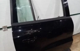 Дверь задняя правая для Volkswagen Tiguan 2011 года на фотографиях