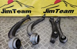 Рычаг передний правый нижний для Audi A4 2015 года на фотографиях