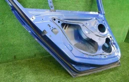 Дверь задняя левая для BMW 3er 2012 года на фотографиях