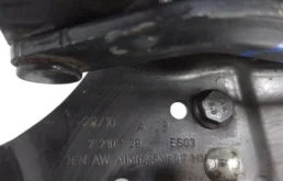 Петля капота правая для BMW X3 2015 года на фотографиях