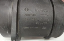 Датчик массового расхода воздуха для Volvo XC90 2004 года на фотографиях