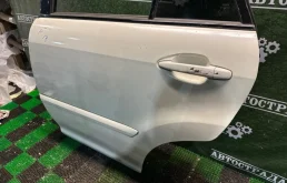 Дверь задняя левая для Lexus RX 2004 года на фотографиях