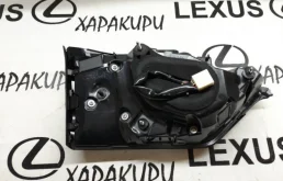 Фонарь внутренний правый для Lexus RX 2022 года на фотографиях