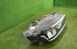 Фара правая для Volkswagen Tiguan 2016 года на фотографиях