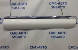 Молдинг двери передний правый для Volkswagen Touareg 2006 года на фотографиях