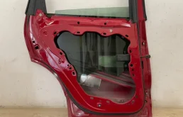 Накладка на дверь задняя левая для Volkswagen Touareg 2014 года на фотографиях