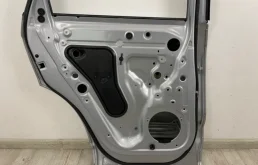 Дверь задняя левая для Audi Q3 2018 года на фотографиях