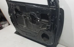 Дверь передняя левая для Nissan X-Trail 2001 года на фотографиях