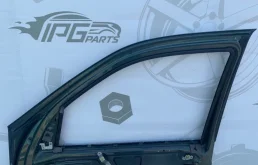 Дверь передняя правая для Mercedes-Benz M class 2000 года на фотографиях