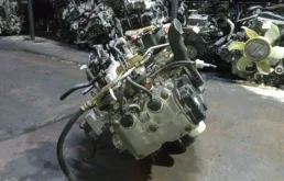 Двигатель без навесного для Subaru Legacy 1999 года на фотографиях