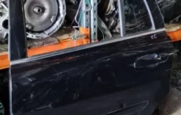 Дверь задняя левая для Volvo XC90 2005 года на фотографиях