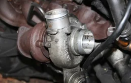 Двигатель без навесного для SsangYong Rexton 2016 года на фотографиях