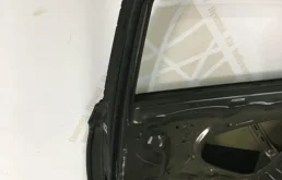 Дверь задняя правая для Volkswagen Passat 2017 года на фотографиях